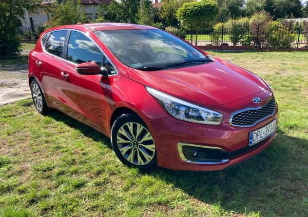 Kia Ceed cena 36900 przebieg: 150000, rok produkcji 2017 z Legnica małe 301
